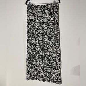 Express Women’s Black & White Floral Maxi Skirt